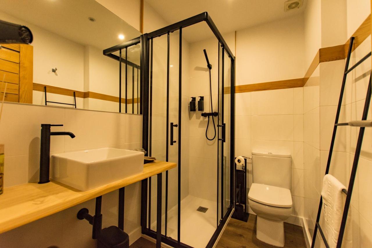 Hostal Nomade Santiago 圣地亚哥－德孔波斯特拉 外观 照片