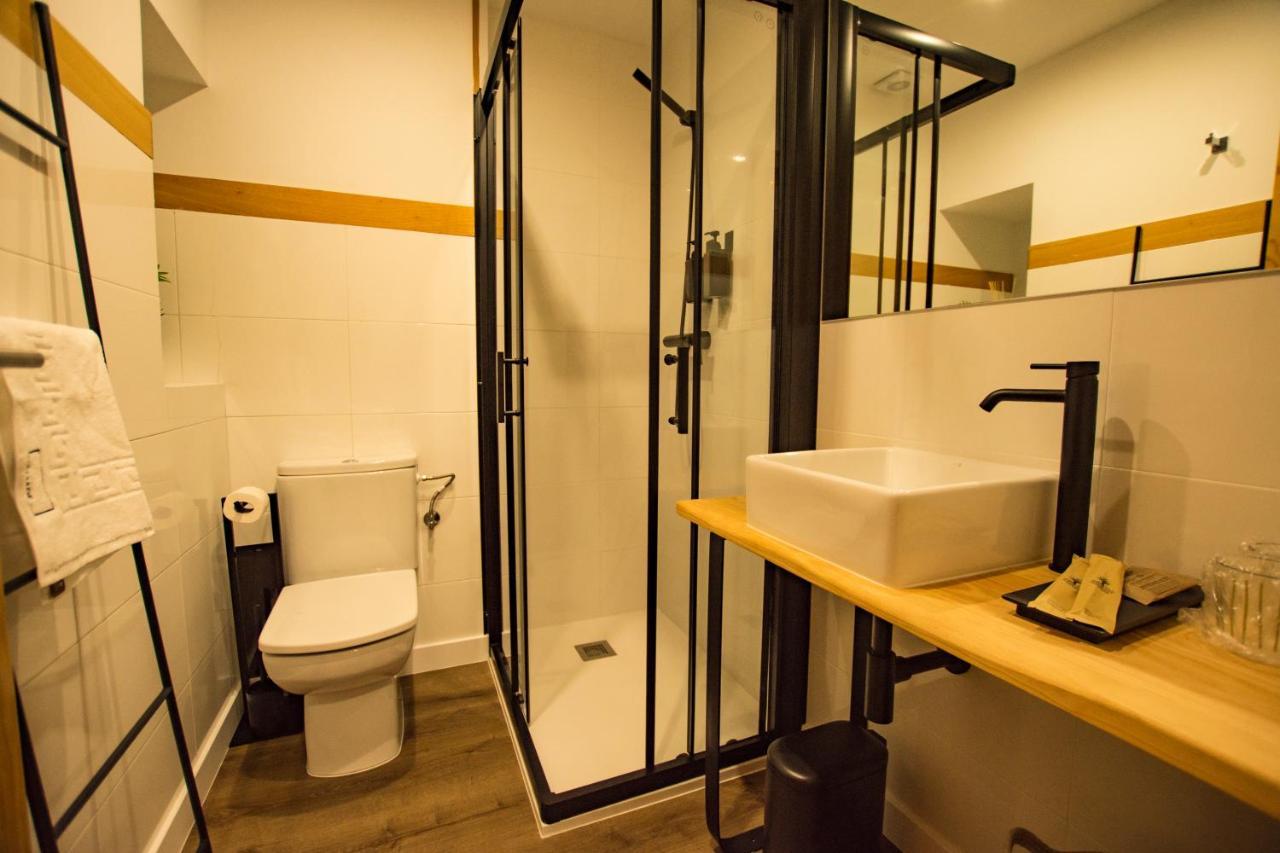 Hostal Nomade Santiago 圣地亚哥－德孔波斯特拉 外观 照片