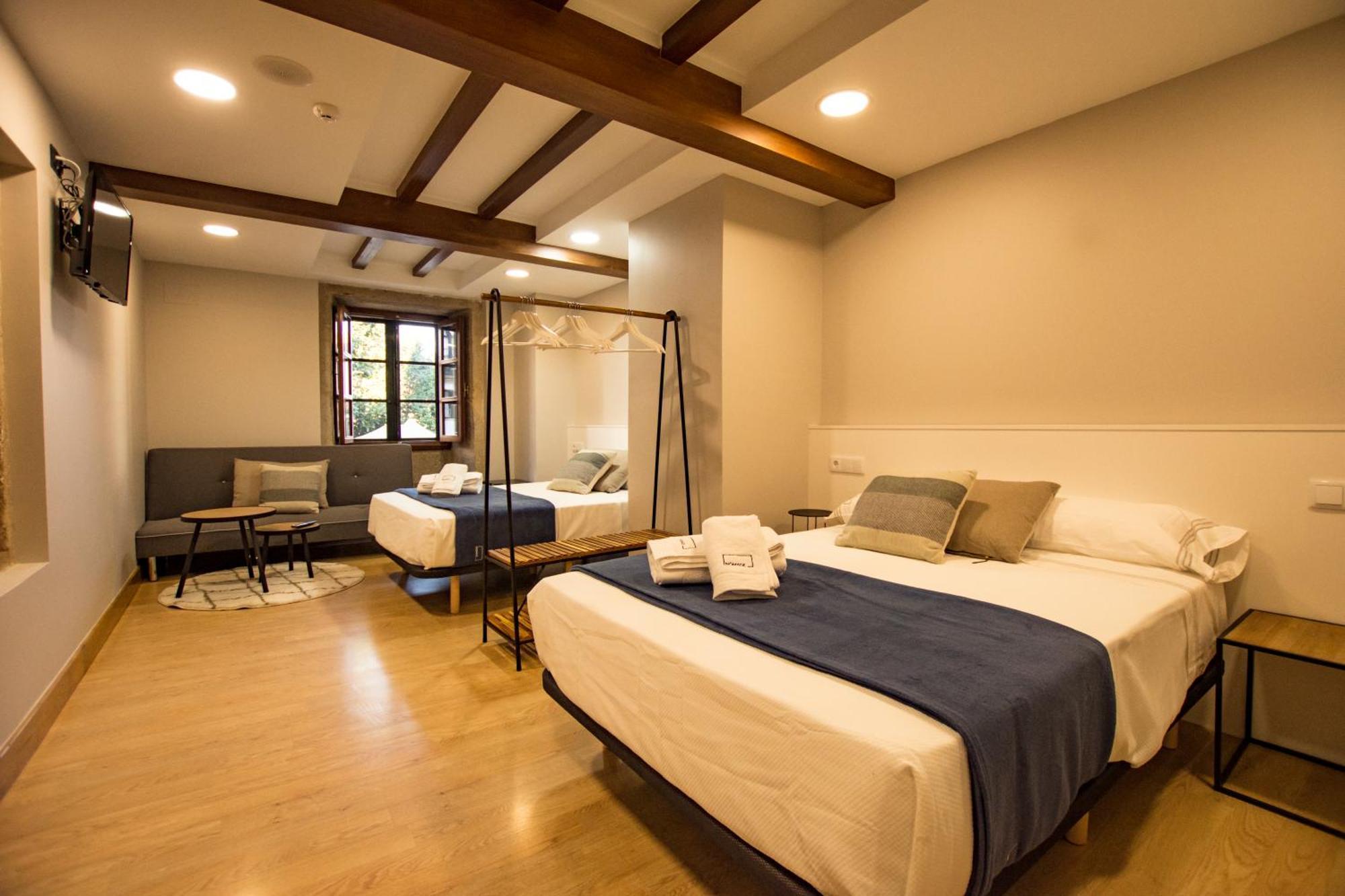 Hostal Nomade Santiago 圣地亚哥－德孔波斯特拉 外观 照片